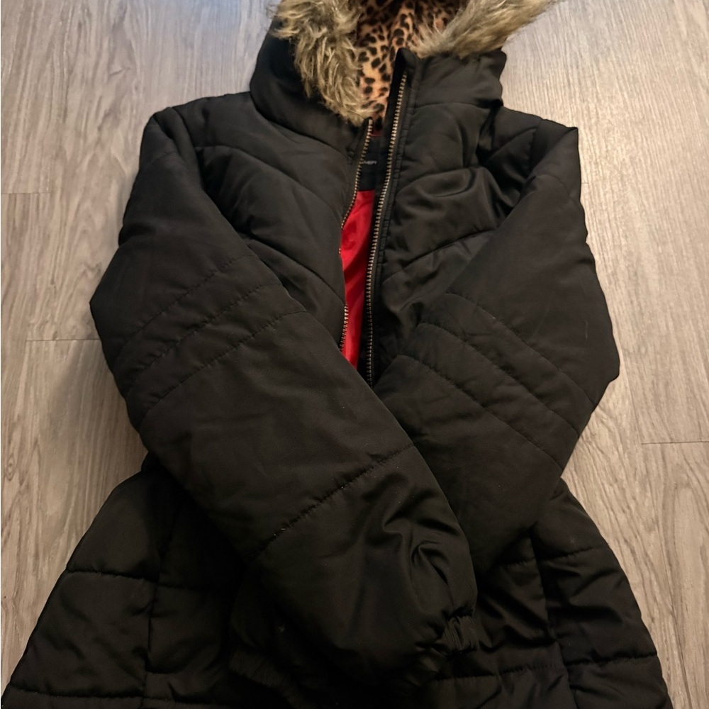 Black Quilted Hooded Puffer Coat with Faux-Fur Trim - Picture 5 of 6